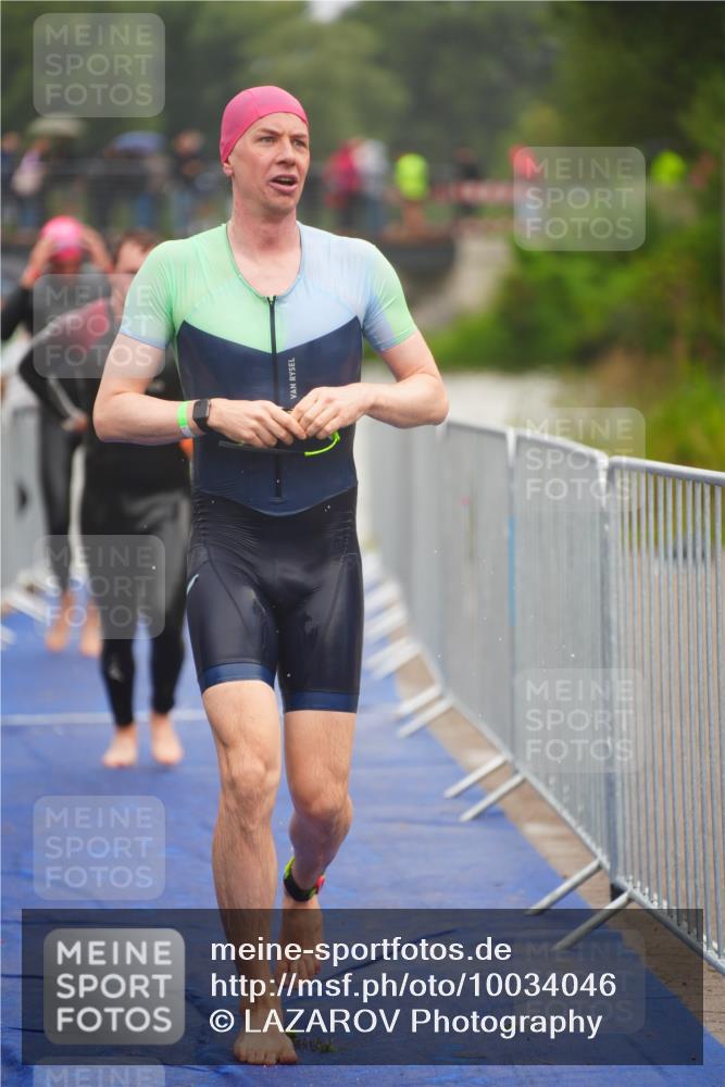 30.08.2026 - Elbe Triathlon Hamburg LAZAROV Photography http://msf.ph/oto/10034046 30.08.2026 08:55:55 Schwimmen 449, 504, 532, 542, 543, 544, 622 meine-sportfotos.de