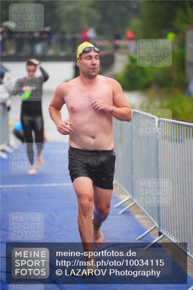 30.08.2026 - Elbe Triathlon Hamburg LAZAROV Photography http://msf.ph/oto/10034115 30.08.2026 08:56:14 Schwimmen 429, 498, 512, 534 meine-sportfotos.de