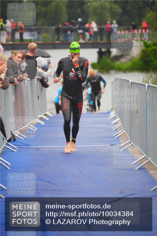 30.08.2026 - Elbe Triathlon Hamburg LAZAROV Photography http://msf.ph/oto/10034384 30.08.2026 08:57:57 Schwimmen 495, 500, 637, 639 meine-sportfotos.de