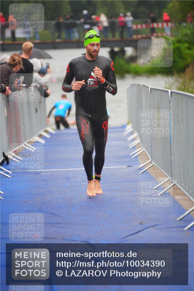 30.08.2026 - Elbe Triathlon Hamburg LAZAROV Photography http://msf.ph/oto/10034390 30.08.2026 08:57:58 Schwimmen 495, 500, 637, 639 meine-sportfotos.de