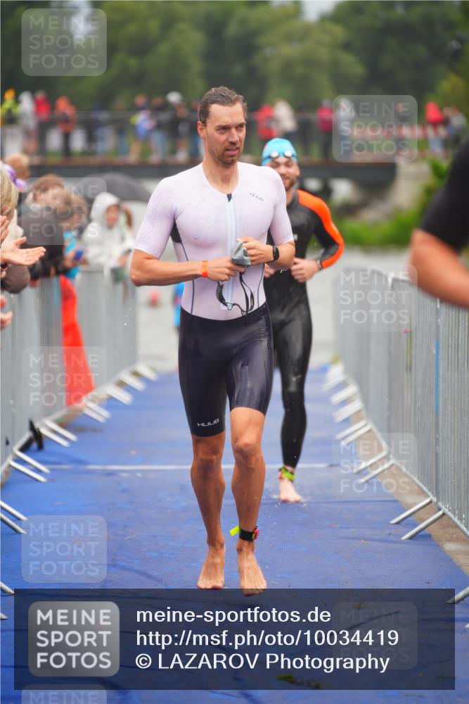 30.08.2026 - Elbe Triathlon Hamburg LAZAROV Photography http://msf.ph/oto/10034419 30.08.2026 08:58:11 Schwimmen 404, 441, 443, 623, 637, 841, 1894 meine-sportfotos.de