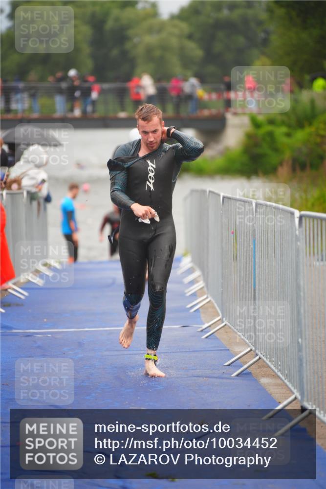 30.08.2026 - Elbe Triathlon Hamburg LAZAROV Photography http://msf.ph/oto/10034452 30.08.2026 08:58:15 Schwimmen 404, 441, 443, 468, 623, 637, 841, 1894 meine-sportfotos.de