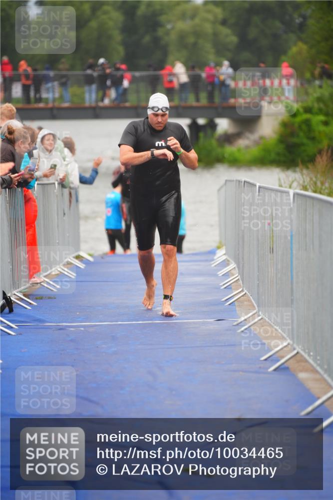 30.08.2026 - Elbe Triathlon Hamburg LAZAROV Photography http://msf.ph/oto/10034465 30.08.2026 08:58:18 Schwimmen 404, 441, 443, 468, 623, 841, 1894 meine-sportfotos.de