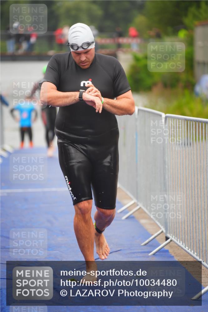 30.08.2026 - Elbe Triathlon Hamburg LAZAROV Photography http://msf.ph/oto/10034480 30.08.2026 08:58:21 Schwimmen 404, 441, 468, 623, 841, 1894 meine-sportfotos.de