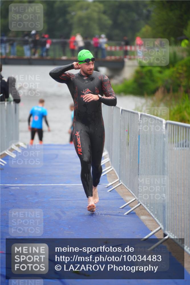 30.08.2026 - Elbe Triathlon Hamburg LAZAROV Photography http://msf.ph/oto/10034483 30.08.2026 08:58:26 Schwimmen 404, 468, 641, 841, 1894 meine-sportfotos.de