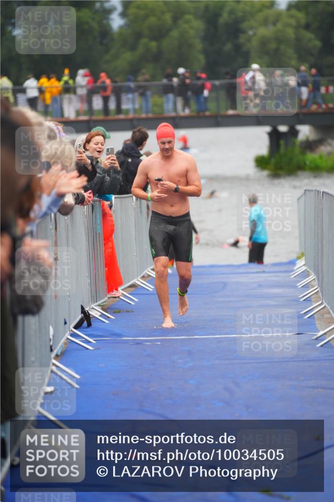 30.08.2026 - Elbe Triathlon Hamburg LAZAROV Photography http://msf.ph/oto/10034505 30.08.2026 08:58:55 Schwimmen 413, 472 meine-sportfotos.de