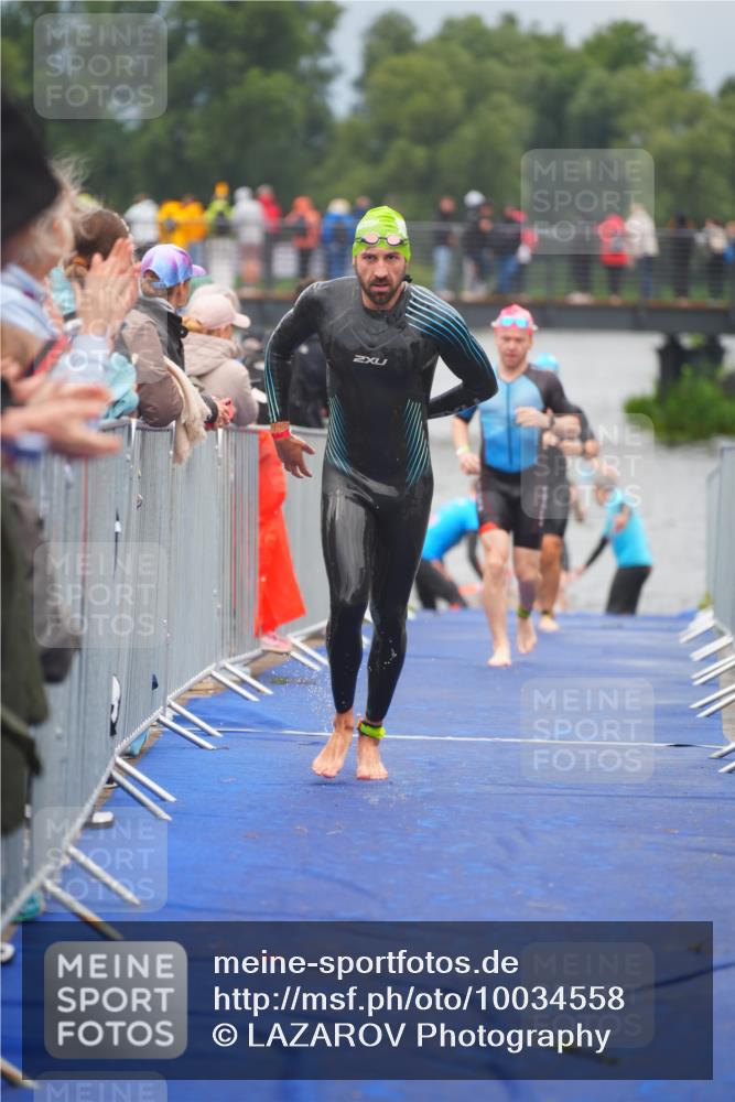 30.08.2026 - Elbe Triathlon Hamburg LAZAROV Photography http://msf.ph/oto/10034558 30.08.2026 08:59:12 Schwimmen 472, 497, 536 meine-sportfotos.de