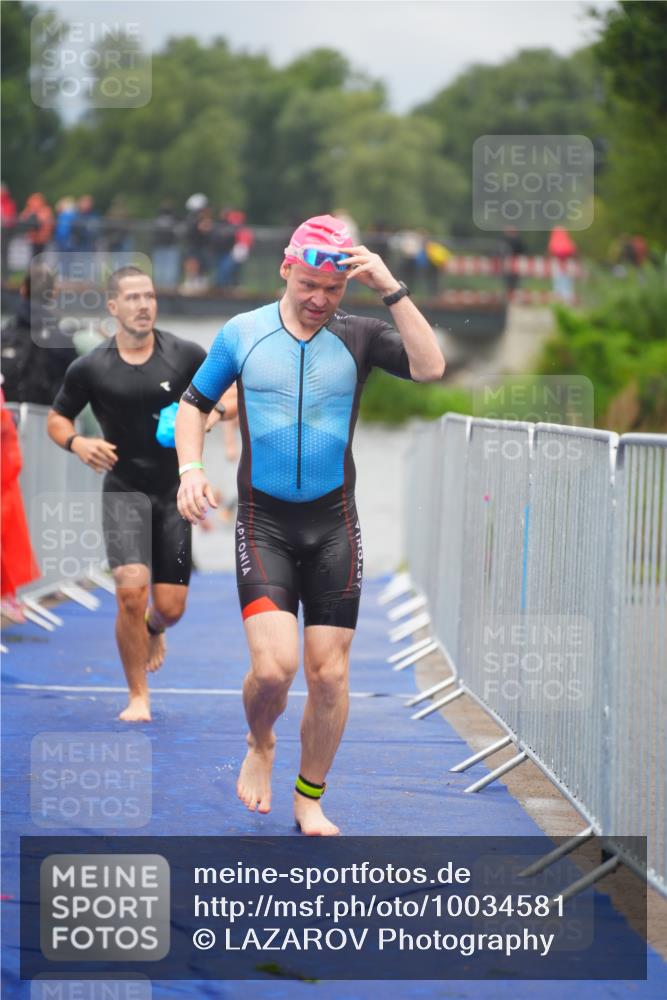 30.08.2026 - Elbe Triathlon Hamburg LAZAROV Photography http://msf.ph/oto/10034581 30.08.2026 08:59:16 Schwimmen 497, 536, 567 meine-sportfotos.de