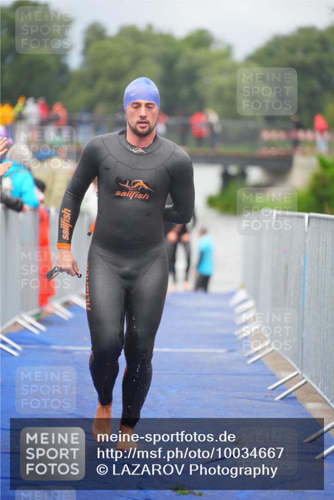 30.08.2026 - Elbe Triathlon Hamburg LAZAROV Photography http://msf.ph/oto/10034667 30.08.2026 08:59:36 Schwimmen 437, 552, 571, 597, 600 meine-sportfotos.de