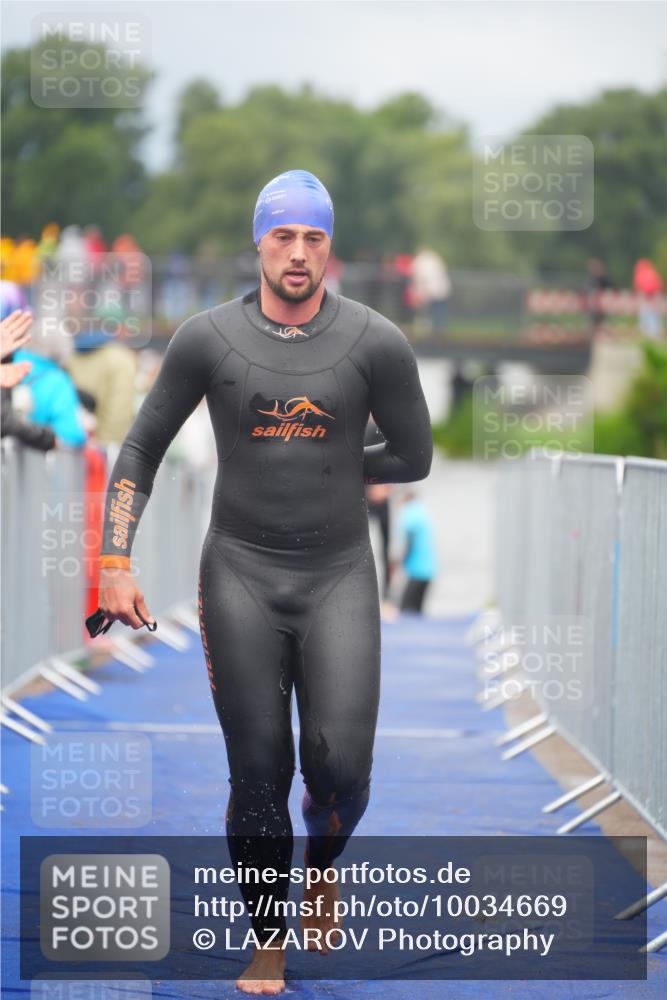 30.08.2026 - Elbe Triathlon Hamburg LAZAROV Photography http://msf.ph/oto/10034669 30.08.2026 08:59:36 Schwimmen 437, 552, 571, 597, 600 meine-sportfotos.de