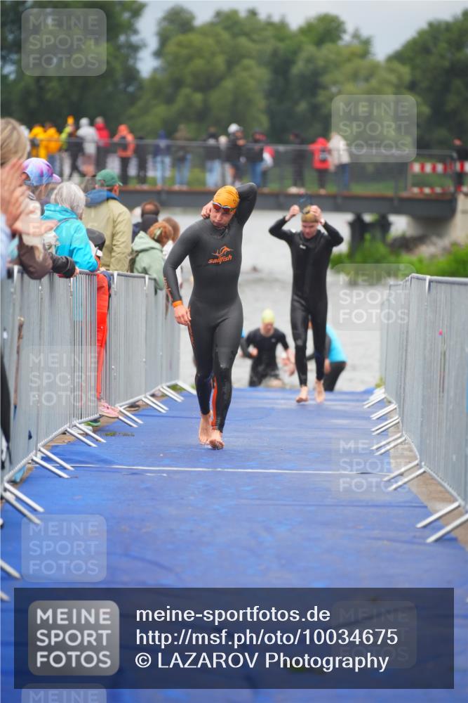 30.08.2026 - Elbe Triathlon Hamburg LAZAROV Photography http://msf.ph/oto/10034675 30.08.2026 08:59:39 Schwimmen 552, 571, 597, 600 meine-sportfotos.de