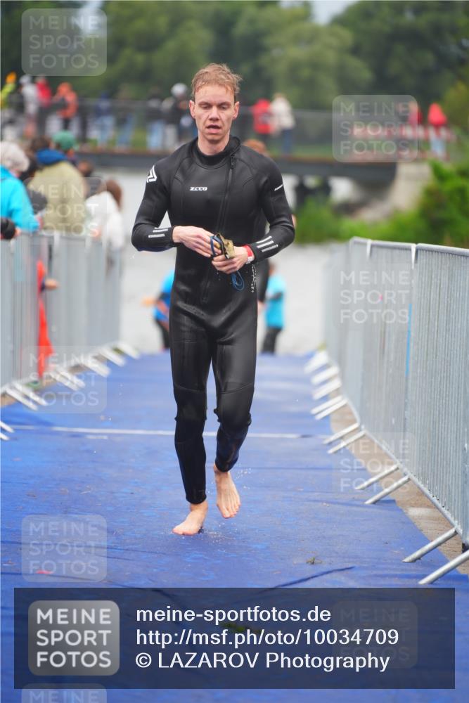 30.08.2026 - Elbe Triathlon Hamburg LAZAROV Photography http://msf.ph/oto/10034709 30.08.2026 08:59:46 Schwimmen 516, 528, 552, 597 meine-sportfotos.de