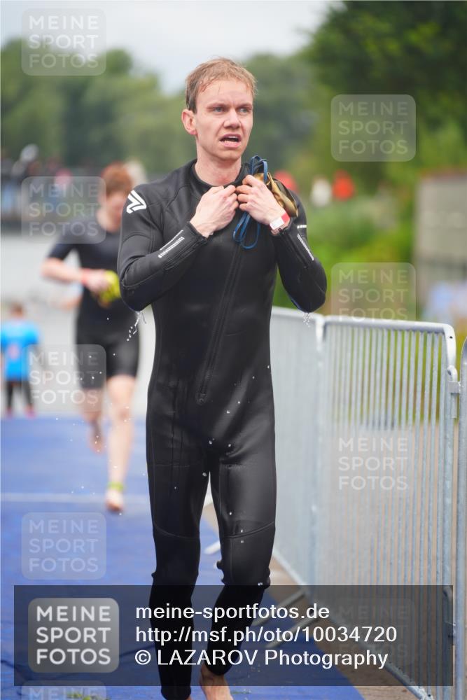 30.08.2026 - Elbe Triathlon Hamburg LAZAROV Photography http://msf.ph/oto/10034720 30.08.2026 08:59:47 Schwimmen 516, 528, 552, 597 meine-sportfotos.de