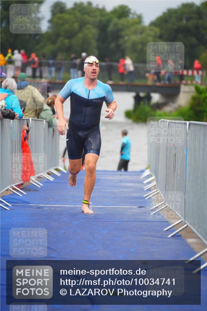 30.08.2026 - Elbe Triathlon Hamburg LAZAROV Photography http://msf.ph/oto/10034741 30.08.2026 08:59:52 Schwimmen 516, 528, 597, 606 meine-sportfotos.de