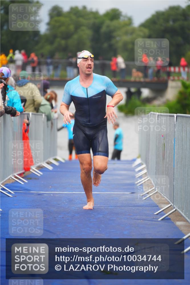30.08.2026 - Elbe Triathlon Hamburg LAZAROV Photography http://msf.ph/oto/10034744 30.08.2026 08:59:53 Schwimmen 516, 528, 597, 606 meine-sportfotos.de