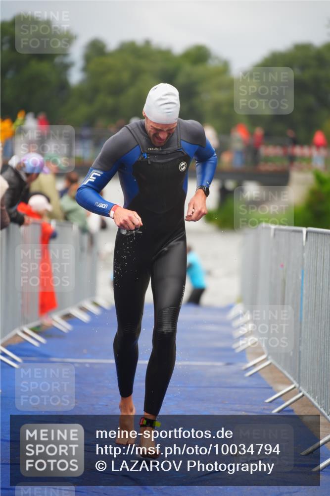 30.08.2026 - Elbe Triathlon Hamburg LAZAROV Photography http://msf.ph/oto/10034794 30.08.2026 09:00:22 Schwimmen 520, 531 meine-sportfotos.de