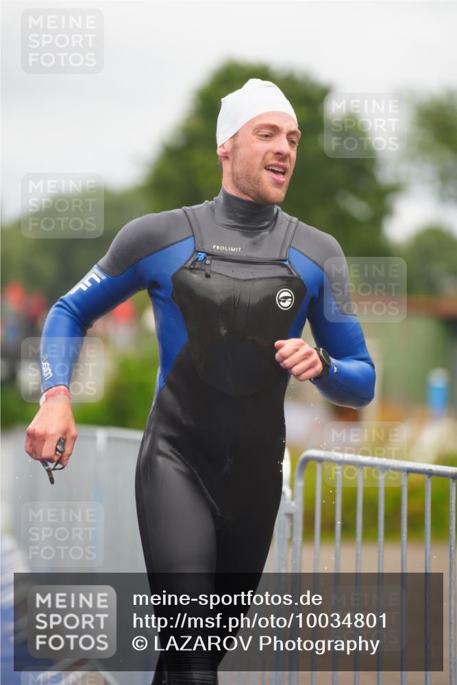 30.08.2026 - Elbe Triathlon Hamburg LAZAROV Photography http://msf.ph/oto/10034801 30.08.2026 09:00:23 Schwimmen 520, 531 meine-sportfotos.de