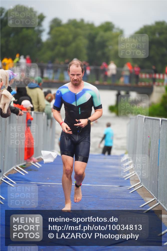 30.08.2026 - Elbe Triathlon Hamburg LAZAROV Photography http://msf.ph/oto/10034813 30.08.2026 09:00:33 Schwimmen 531, 631 meine-sportfotos.de