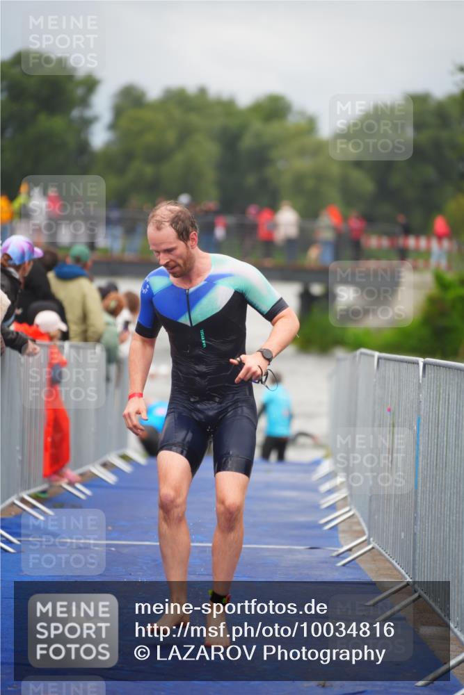 30.08.2026 - Elbe Triathlon Hamburg LAZAROV Photography http://msf.ph/oto/10034816 30.08.2026 09:00:34 Schwimmen 531, 631 meine-sportfotos.de