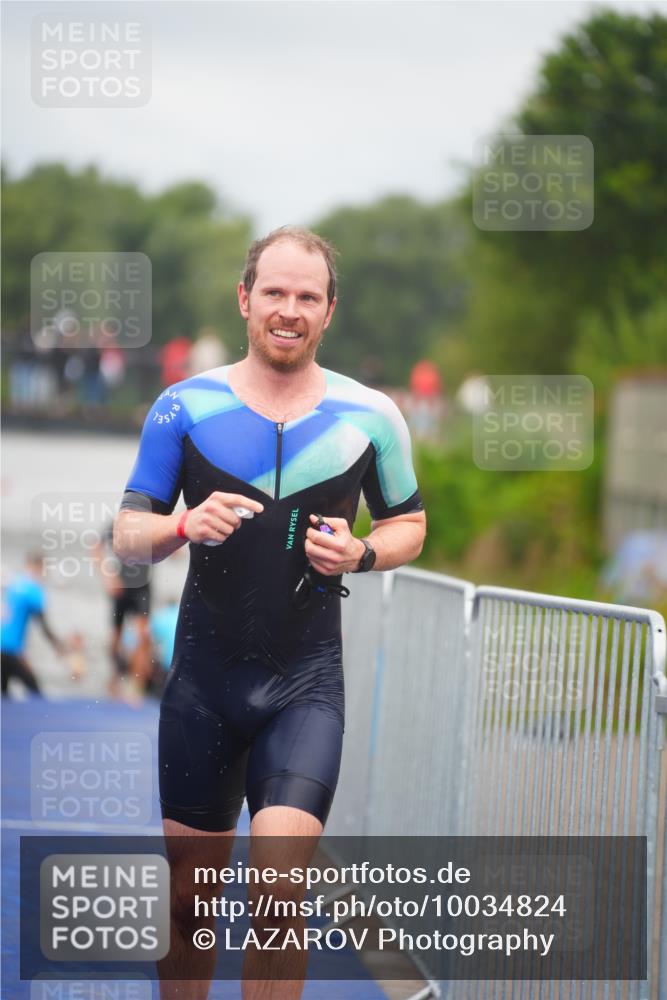 30.08.2026 - Elbe Triathlon Hamburg LAZAROV Photography http://msf.ph/oto/10034824 30.08.2026 09:00:37 Schwimmen 531, 631 meine-sportfotos.de