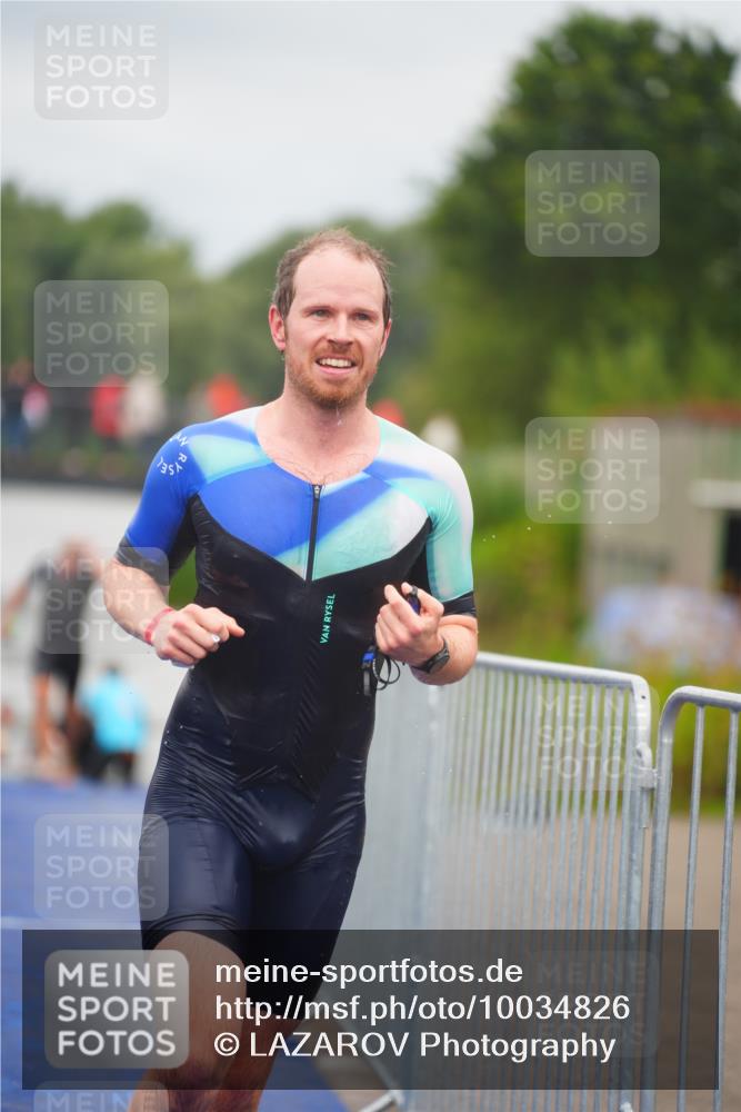 30.08.2026 - Elbe Triathlon Hamburg LAZAROV Photography http://msf.ph/oto/10034826 30.08.2026 09:00:38 Schwimmen 531, 631 meine-sportfotos.de
