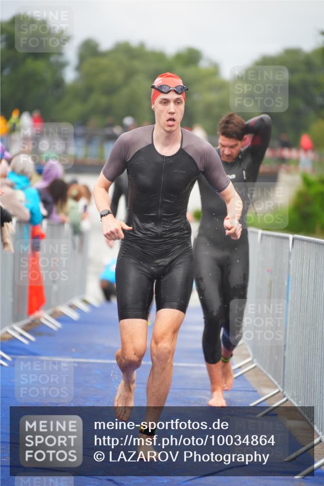 30.08.2026 - Elbe Triathlon Hamburg LAZAROV Photography http://msf.ph/oto/10034864 30.08.2026 09:00:55 Schwimmen 418, 519, 524, 584, 588, 634, 642 meine-sportfotos.de