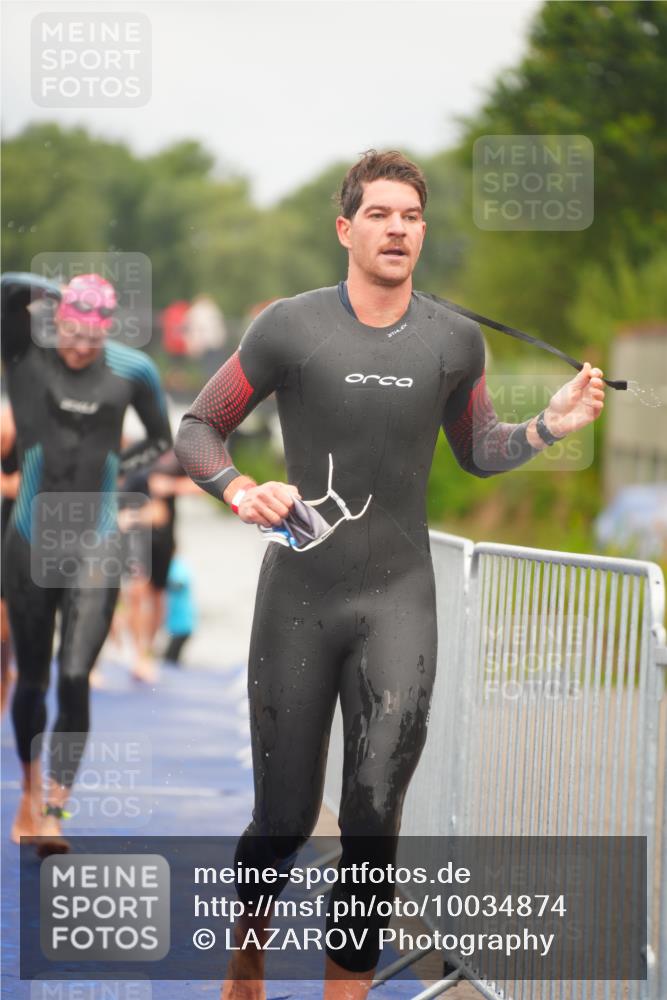 30.08.2026 - Elbe Triathlon Hamburg LAZAROV Photography http://msf.ph/oto/10034874 30.08.2026 09:00:56 Schwimmen 418, 519, 524, 584, 588, 634, 642 meine-sportfotos.de