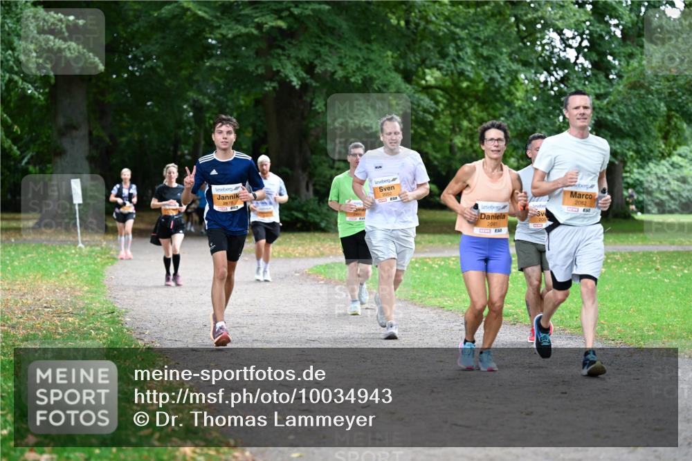 30.08.2026 - Blankeneser Heldenlauf Dr. Thomas Lammeyer http://msf.ph/oto/10034943 30.08.2026 10:42:01 Laufen 2878, 2052, 2082, 2081 meine-sportfotos.de