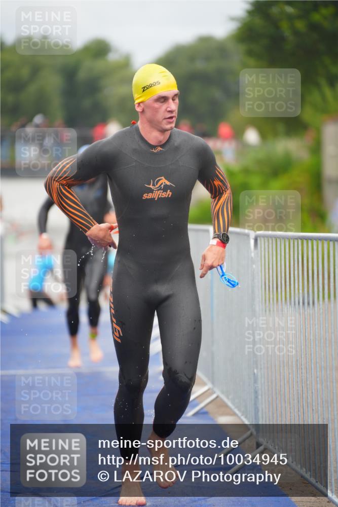 30.08.2026 - Elbe Triathlon Hamburg LAZAROV Photography http://msf.ph/oto/10034945 30.08.2026 09:01:12 Schwimmen 508, 524, 540, 554, 584, 609, 643 meine-sportfotos.de