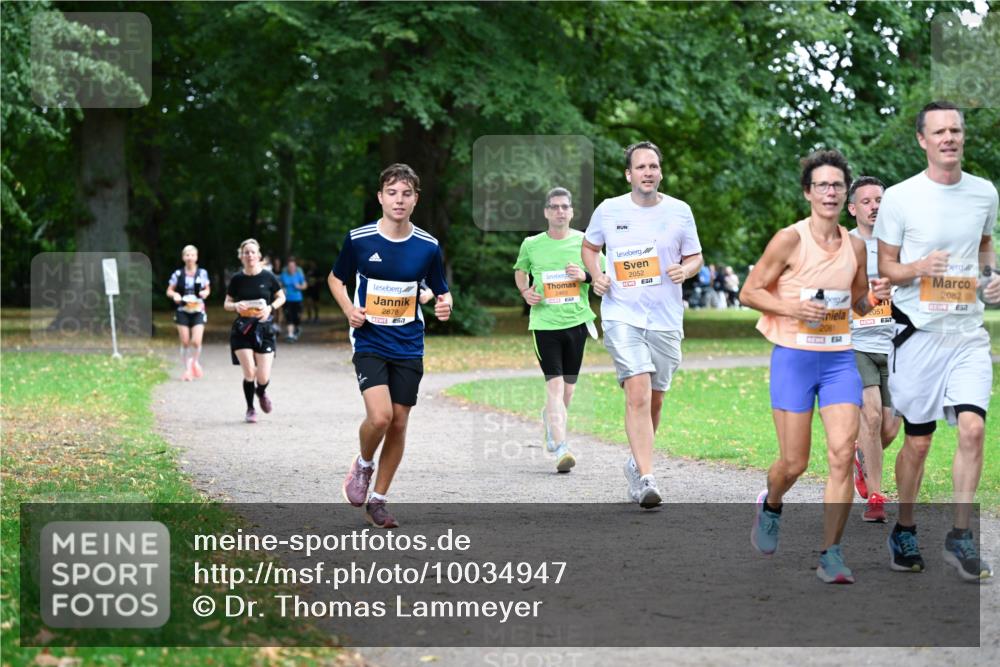 30.08.2026 - Blankeneser Heldenlauf Dr. Thomas Lammeyer http://msf.ph/oto/10034947 30.08.2026 10:42:01 Laufen 2878, 51, 2052, 2081, 2082, 2051 meine-sportfotos.de