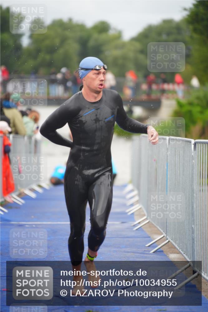 30.08.2026 - Elbe Triathlon Hamburg LAZAROV Photography http://msf.ph/oto/10034955 30.08.2026 09:01:13 Schwimmen 508, 524, 540, 554, 609, 643, 1897 meine-sportfotos.de