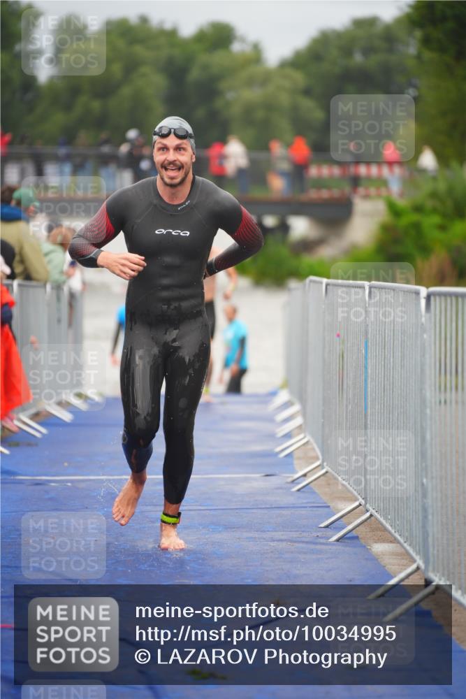 30.08.2026 - Elbe Triathlon Hamburg LAZAROV Photography http://msf.ph/oto/10034995 30.08.2026 09:01:20 Schwimmen 508, 554, 608, 643, 1897 meine-sportfotos.de