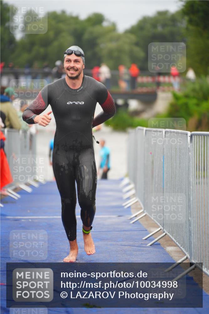 30.08.2026 - Elbe Triathlon Hamburg LAZAROV Photography http://msf.ph/oto/10034998 30.08.2026 09:01:21 Schwimmen 508, 554, 608, 643, 1897 meine-sportfotos.de