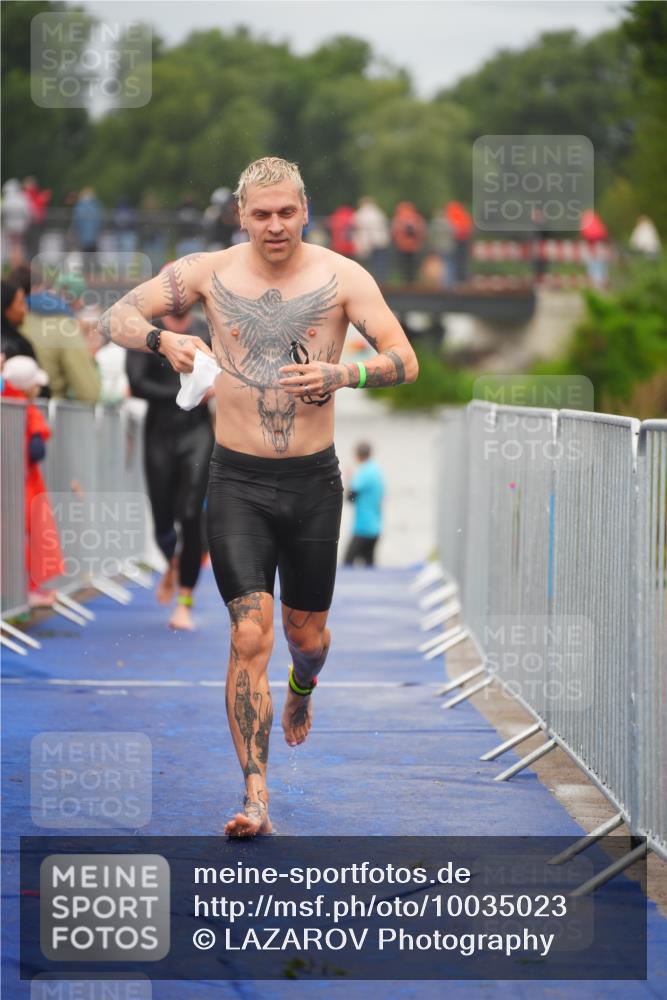 30.08.2026 - Elbe Triathlon Hamburg LAZAROV Photography http://msf.ph/oto/10035023 30.08.2026 09:01:25 Schwimmen 491, 508, 554, 608, 612, 1897 meine-sportfotos.de