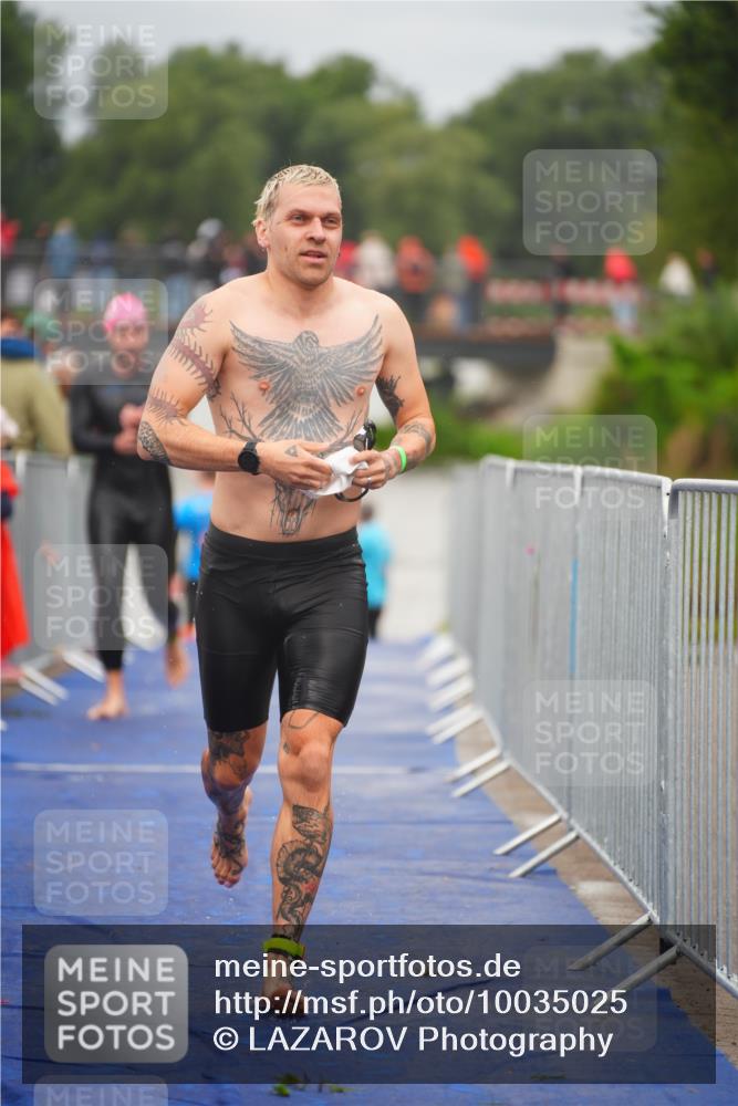 30.08.2026 - Elbe Triathlon Hamburg LAZAROV Photography http://msf.ph/oto/10035025 30.08.2026 09:01:26 Schwimmen 491, 508, 554, 608, 612, 1897 meine-sportfotos.de