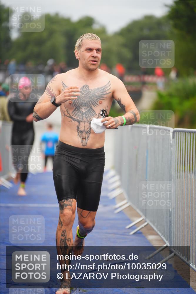 30.08.2026 - Elbe Triathlon Hamburg LAZAROV Photography http://msf.ph/oto/10035029 30.08.2026 09:01:26 Schwimmen 491, 508, 554, 608, 612, 1897 meine-sportfotos.de