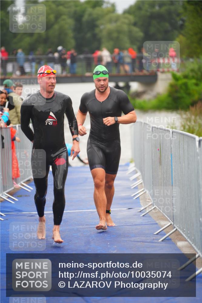 30.08.2026 - Elbe Triathlon Hamburg LAZAROV Photography http://msf.ph/oto/10035074 30.08.2026 09:02:03 Schwimmen 573, 582, 607, 701 meine-sportfotos.de