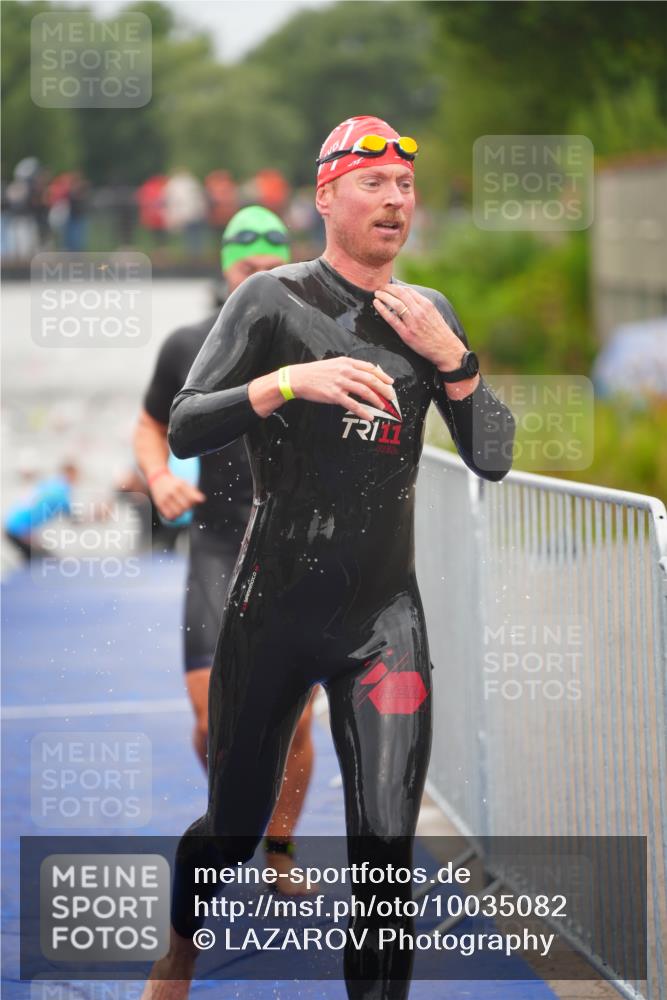 30.08.2026 - Elbe Triathlon Hamburg LAZAROV Photography http://msf.ph/oto/10035082 30.08.2026 09:02:04 Schwimmen 573, 582, 607, 701 meine-sportfotos.de