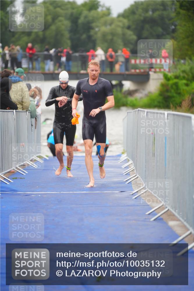 30.08.2026 - Elbe Triathlon Hamburg LAZAROV Photography http://msf.ph/oto/10035132 30.08.2026 09:02:27 Schwimmen 535, 541, 603 meine-sportfotos.de
