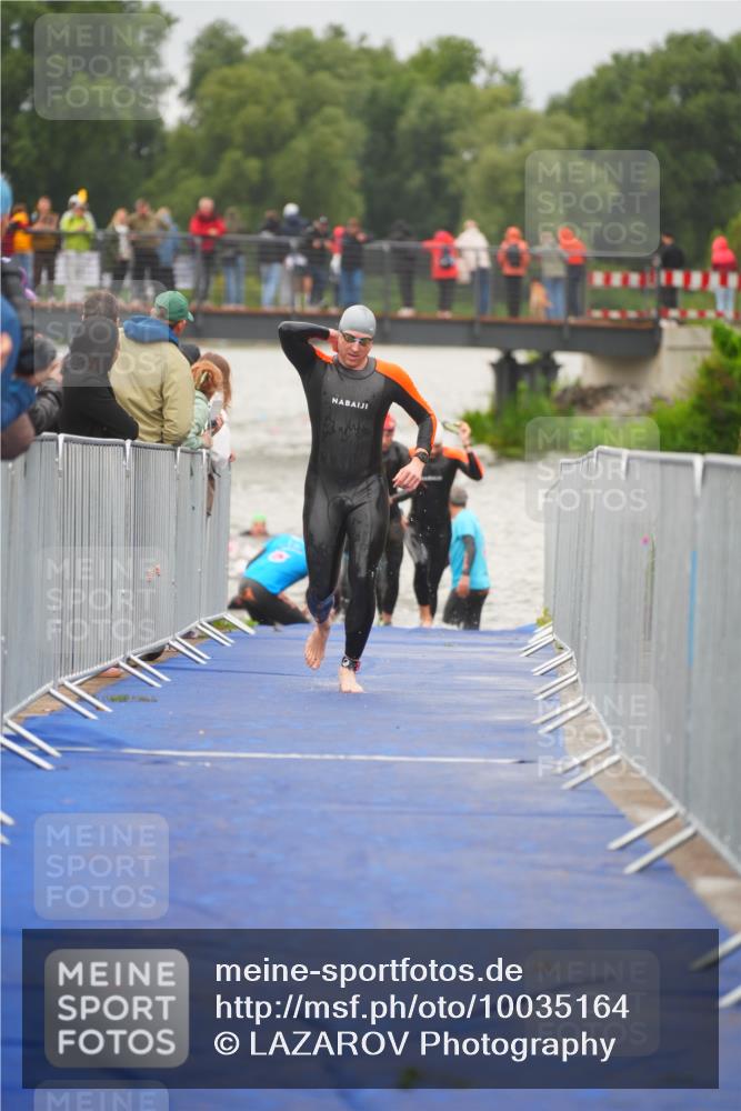 30.08.2026 - Elbe Triathlon Hamburg LAZAROV Photography http://msf.ph/oto/10035164 30.08.2026 09:02:37 Schwimmen 535, 541, 617 meine-sportfotos.de