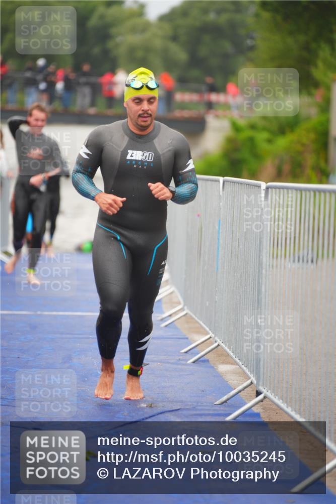 30.08.2026 - Elbe Triathlon Hamburg LAZAROV Photography http://msf.ph/oto/10035245 30.08.2026 09:02:54 Schwimmen 408, 439, 462, 525, 557, 617, 771 meine-sportfotos.de