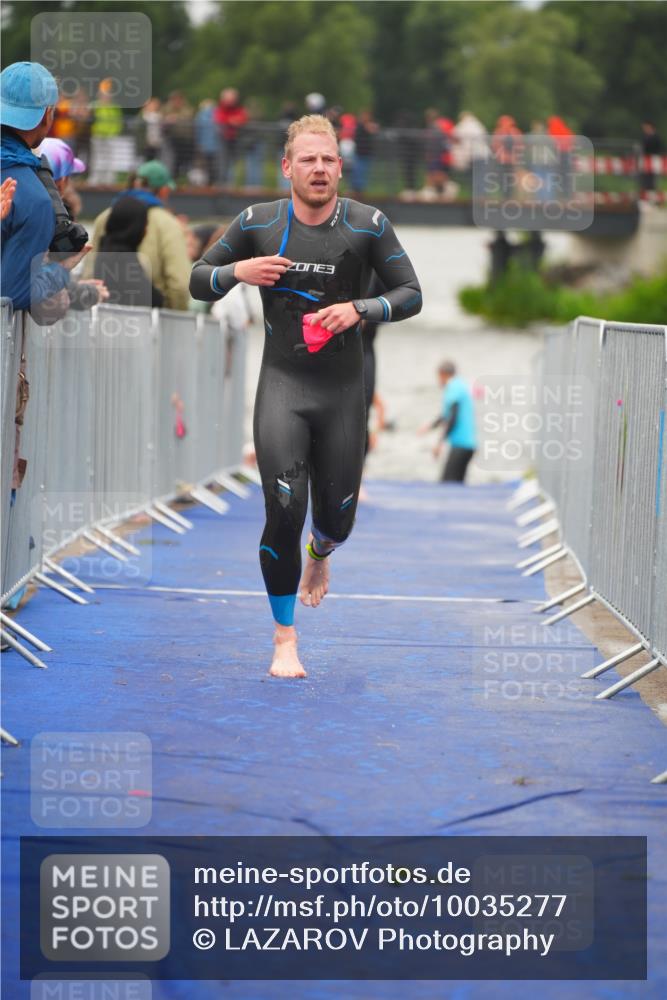30.08.2026 - Elbe Triathlon Hamburg LAZAROV Photography http://msf.ph/oto/10035277 30.08.2026 09:03:01 Schwimmen 408, 439, 462, 525, 557, 621, 771 meine-sportfotos.de