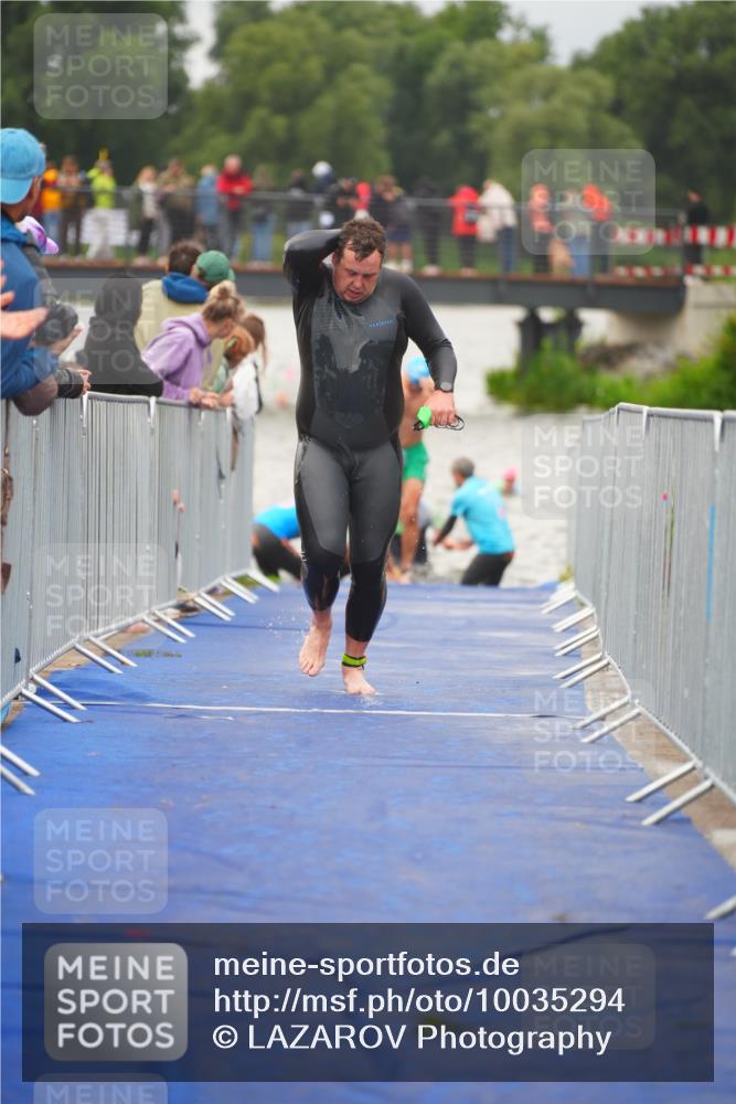 30.08.2026 - Elbe Triathlon Hamburg LAZAROV Photography http://msf.ph/oto/10035294 30.08.2026 09:03:04 Schwimmen 439, 462, 525, 557, 605, 621 meine-sportfotos.de