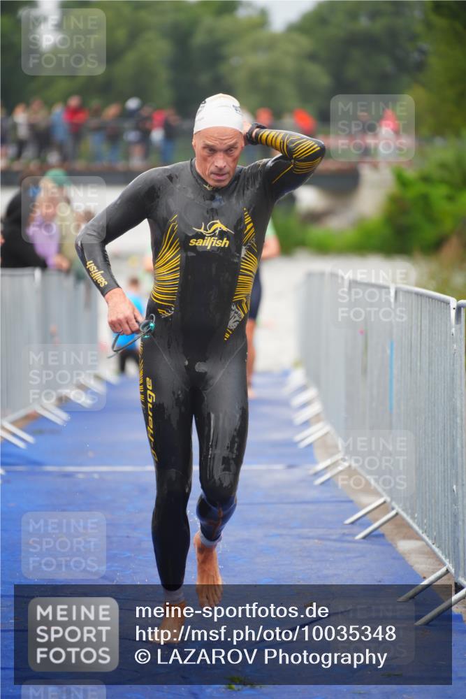 30.08.2026 - Elbe Triathlon Hamburg LAZAROV Photography http://msf.ph/oto/10035348 30.08.2026 09:03:16 Schwimmen 475, 605, 618, 621, 718, 968 meine-sportfotos.de