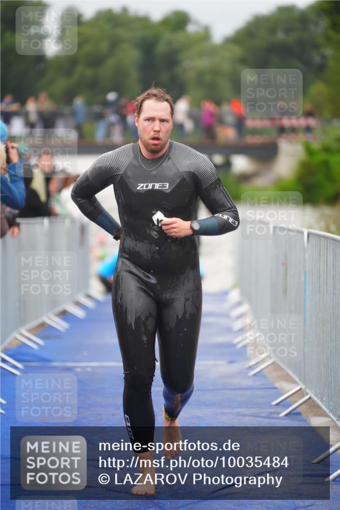30.08.2026 - Elbe Triathlon Hamburg LAZAROV Photography http://msf.ph/oto/10035484 30.08.2026 09:03:48 Schwimmen 550, 560, 565, 611, 632 meine-sportfotos.de