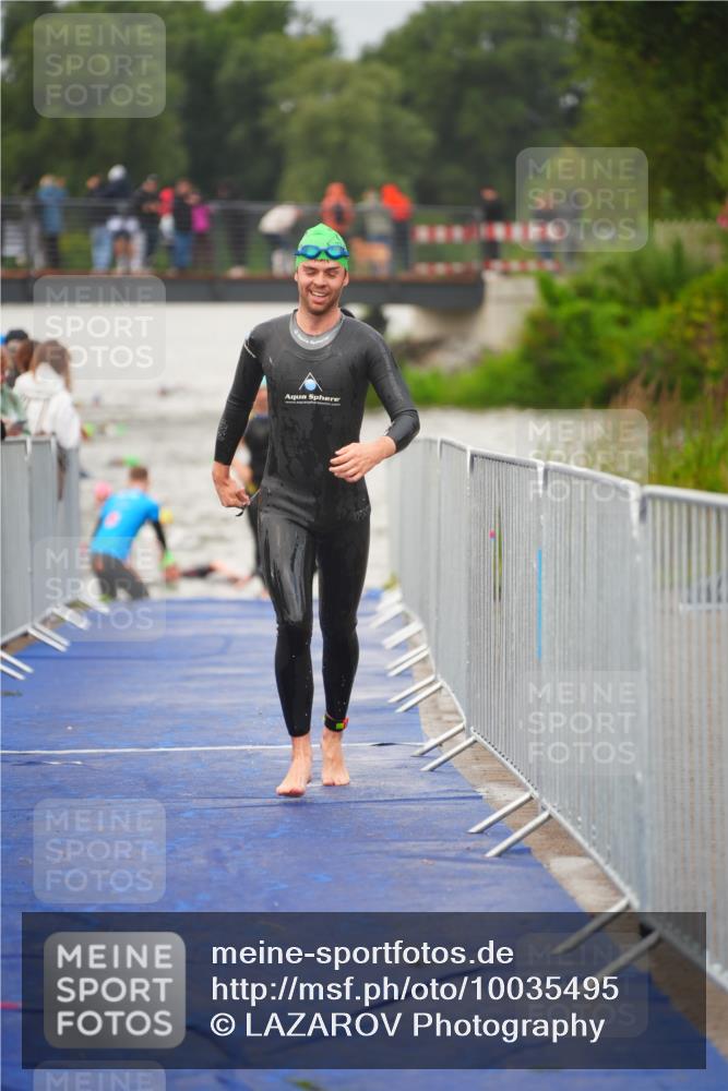 30.08.2026 - Elbe Triathlon Hamburg LAZAROV Photography http://msf.ph/oto/10035495 30.08.2026 09:03:51 Schwimmen 550, 560, 565, 611, 632 meine-sportfotos.de