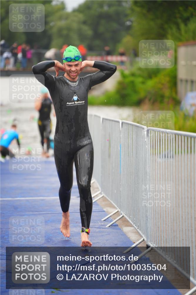 30.08.2026 - Elbe Triathlon Hamburg LAZAROV Photography http://msf.ph/oto/10035504 30.08.2026 09:03:52 Schwimmen 550, 560, 565, 611, 632 meine-sportfotos.de