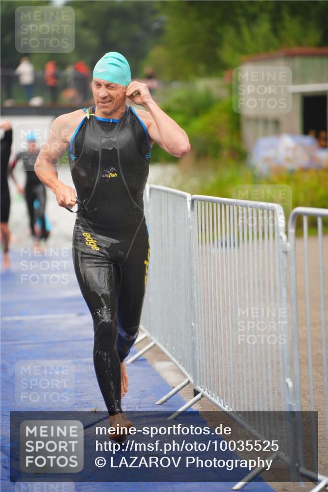30.08.2026 - Elbe Triathlon Hamburg LAZAROV Photography http://msf.ph/oto/10035525 30.08.2026 09:04:00 Schwimmen 555, 560, 565, 611, 632, 739 meine-sportfotos.de