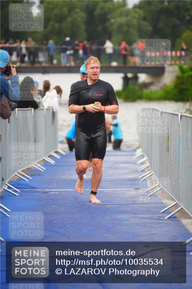 30.08.2026 - Elbe Triathlon Hamburg LAZAROV Photography http://msf.ph/oto/10035534 30.08.2026 09:04:04 Schwimmen 533, 555, 611, 739 meine-sportfotos.de
