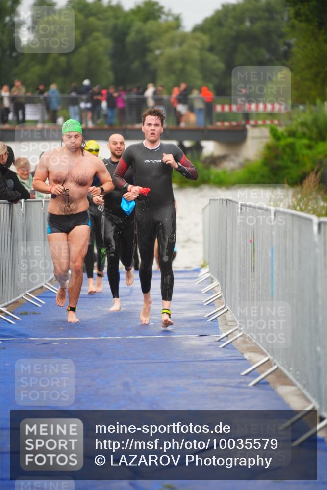 30.08.2026 - Elbe Triathlon Hamburg LAZAROV Photography http://msf.ph/oto/10035579 30.08.2026 09:04:13 Schwimmen 506, 509, 514, 529, 533, 555, 596, 739 meine-sportfotos.de